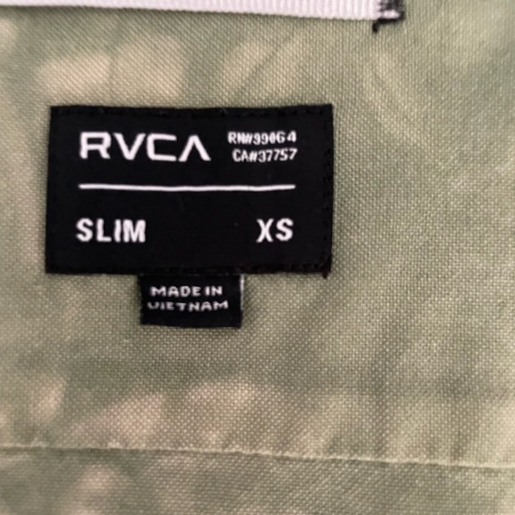 RVCA That'll Do Bleached Short Sleeve Button Down Shirt. Size X-Small - Picture 4 of 7